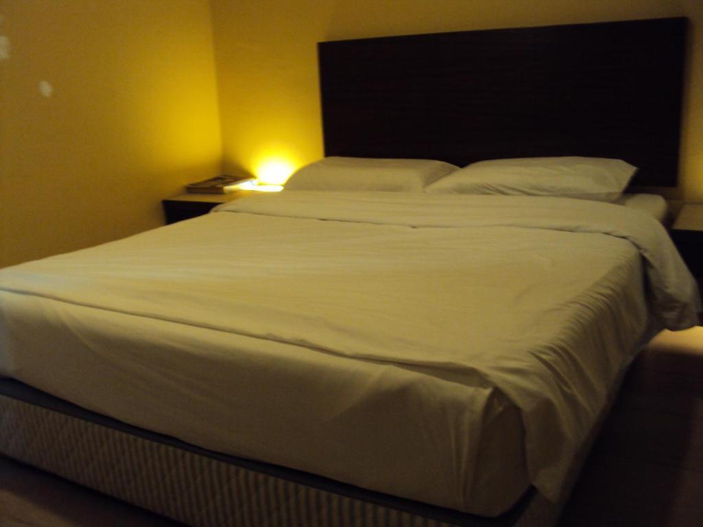 Golden Bay Hotel Malacca Rum bild