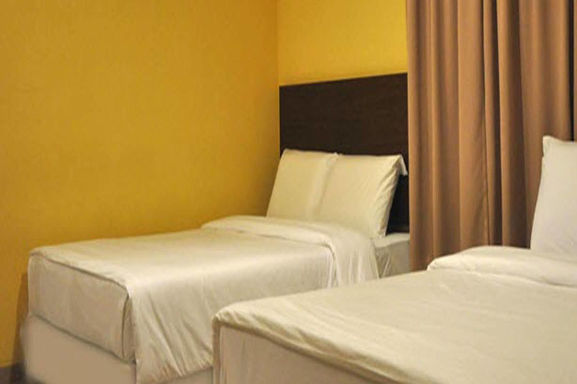 Golden Bay Hotel Malacca Exteriör bild