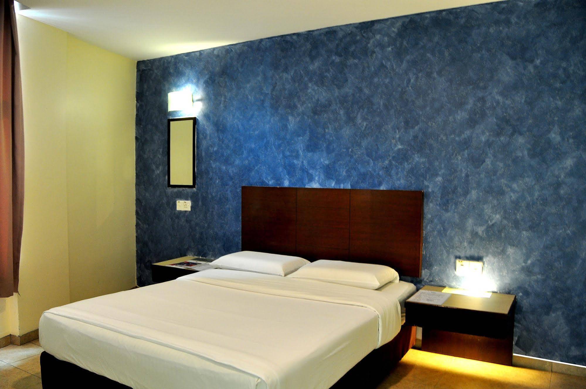 Golden Bay Hotel Malacca Exteriör bild