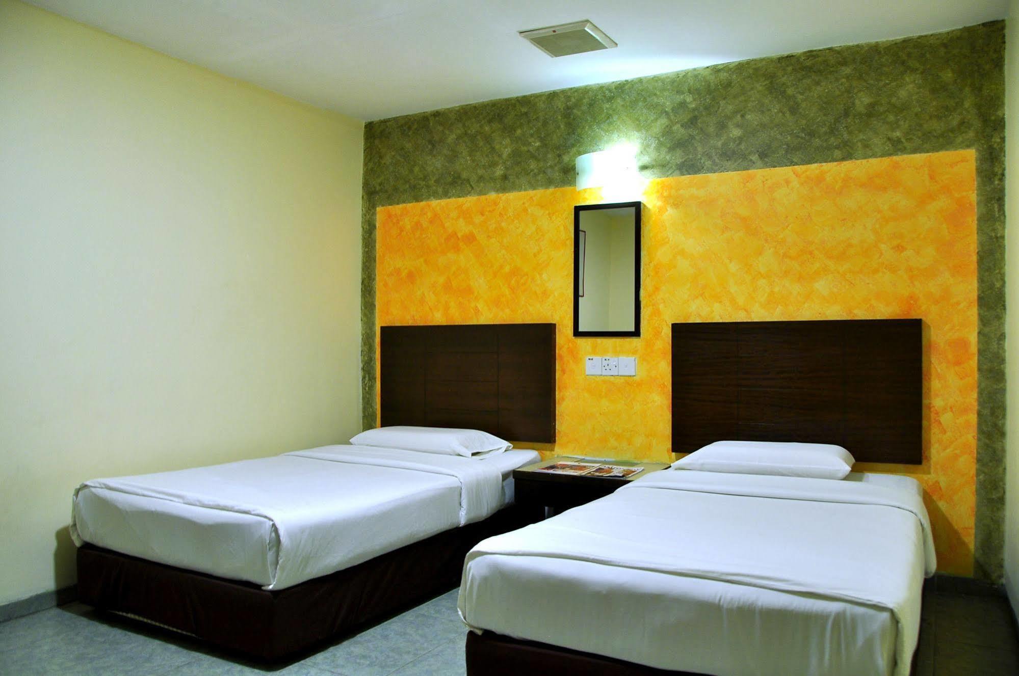 Golden Bay Hotel Malacca Exteriör bild